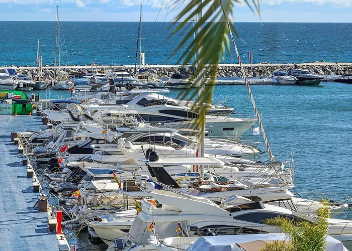 Front Line Penthouse Puerto Banus With Sea Views マルベーリャ