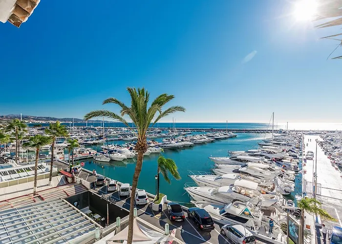アパート Front Line Penthouse Puerto Banus With Sea Views