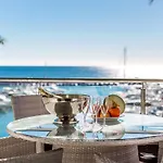 Apartment Front Line Penthouse Puerto Banus With Sea Views *