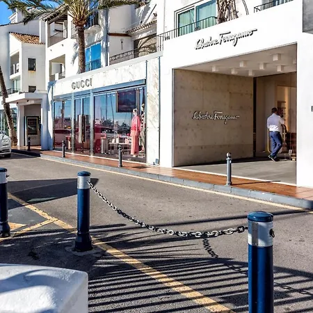 Front Line Penthouse Puerto Banus With Sea Views Marbella