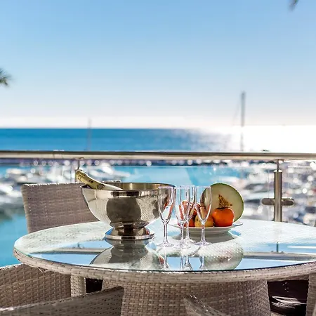Apartment Front Line Penthouse Puerto Banus With Sea Views *
