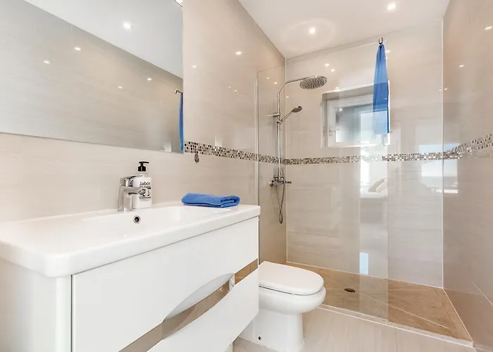 Front Line Penthouse Puerto Banus With Sea Views