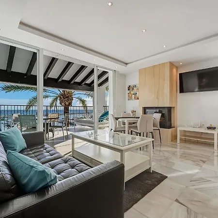 Daire Front Line Penthouse Puerto Banus With Sea Views *