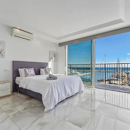 Front Line Penthouse Puerto Banus With Sea Views Daire Marbella