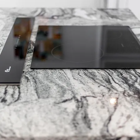 Front Line Penthouse Puerto Banus With Sea Views Appartement