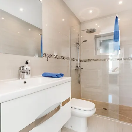 Front Line Penthouse Puerto Banus With Sea Views